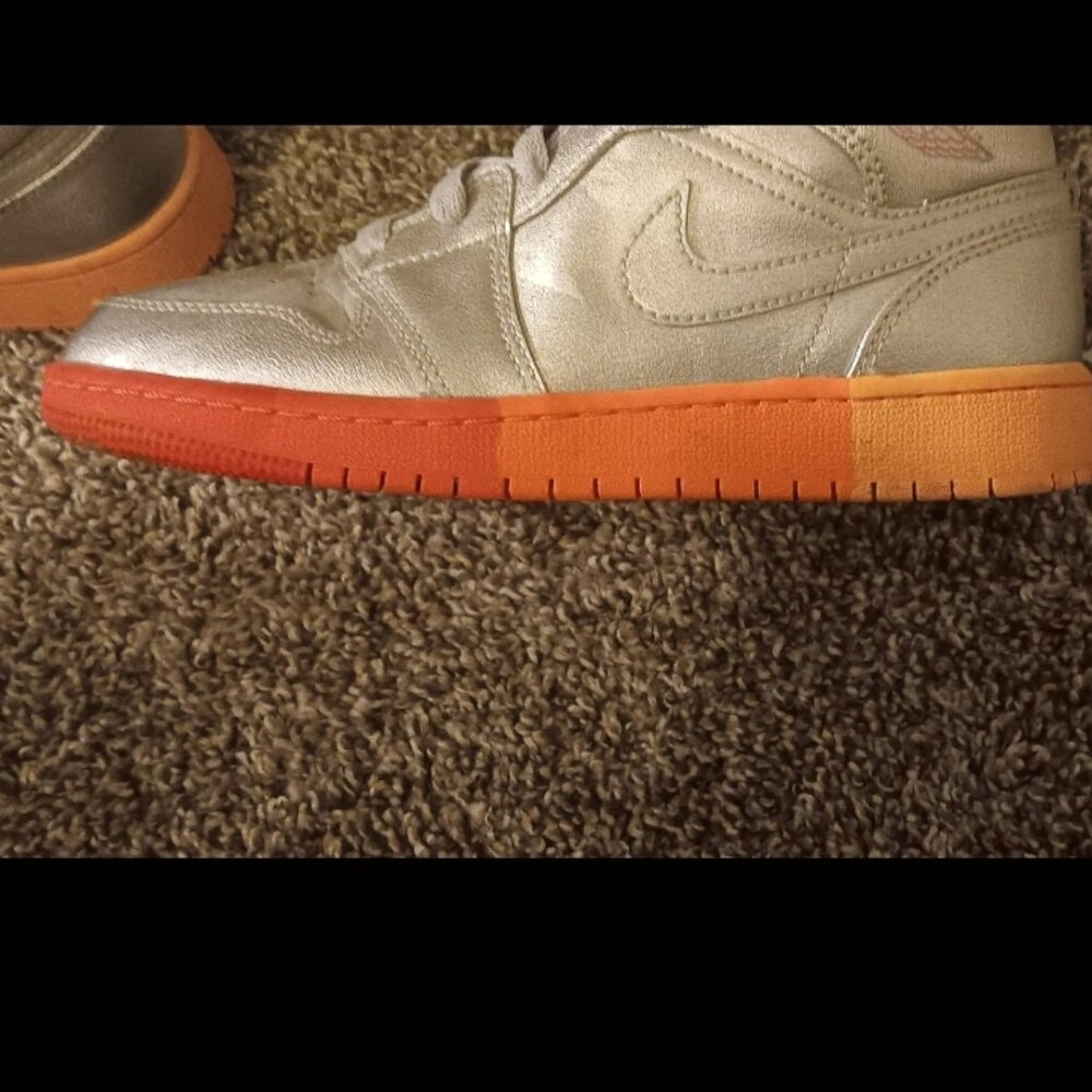 Colorful youth jordans - Picture 4 of 4